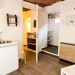 Daire 20 Minutes From Center - Design Milano
